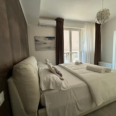 Galatea Apartment